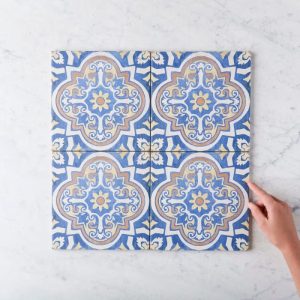 Gạch men Cowra màu xanh dương, kiểu tráng men.